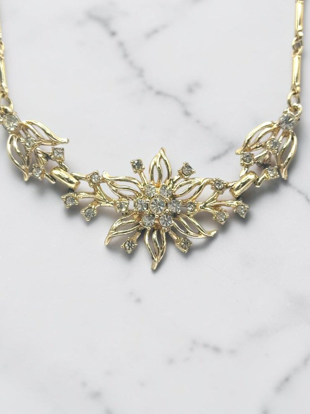 Vintage Gold-Tone Rhinestone Flower Necklace